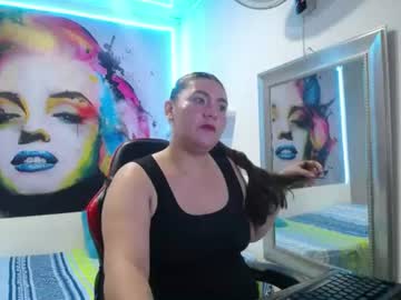 chloe peach19