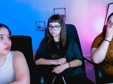 lana peach1