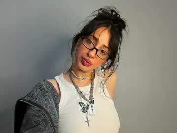 mia meeeow
