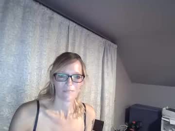 milfnextdoor198