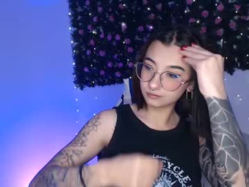 niki foxy